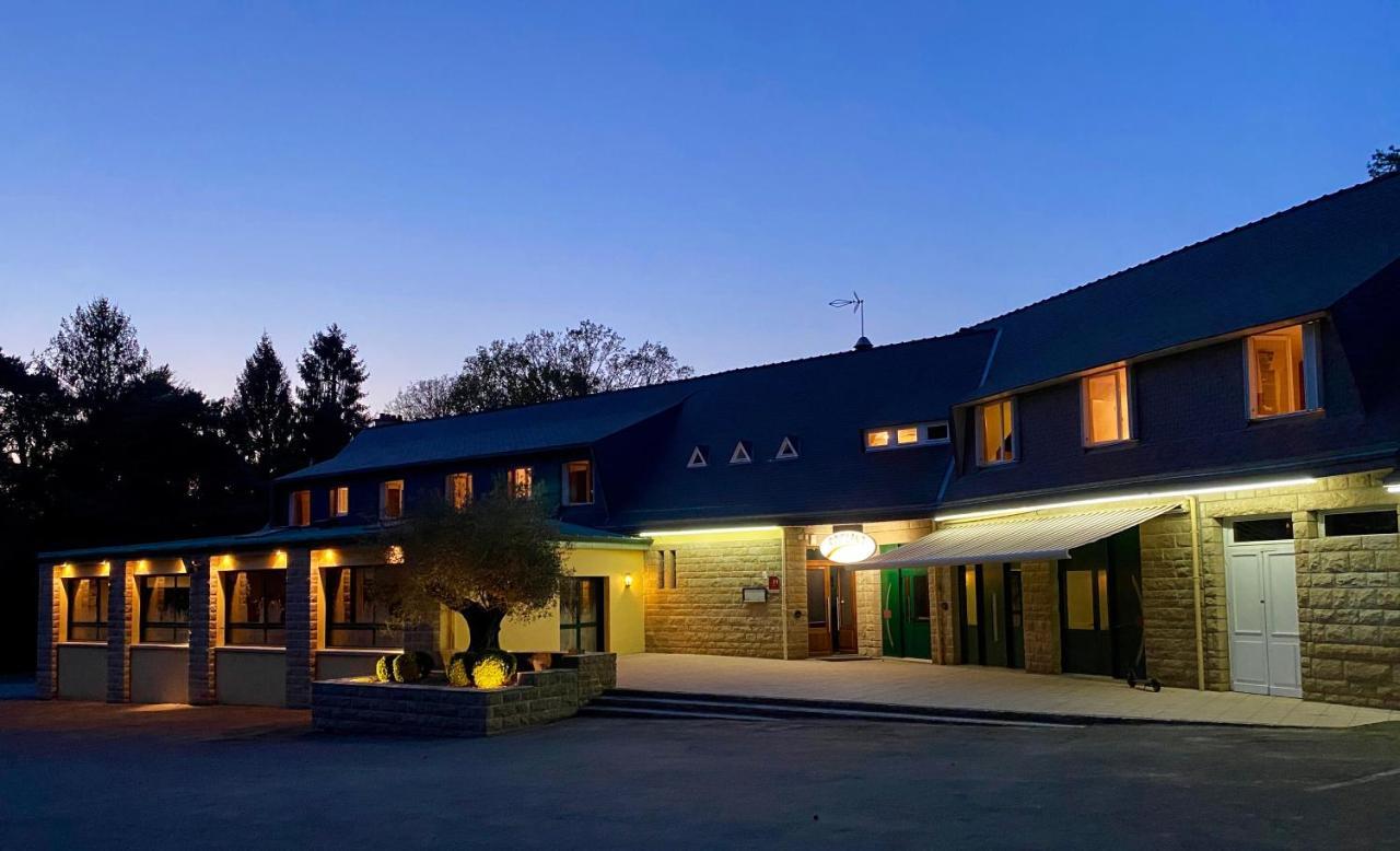 Hotel Roc Land Les Portes du Coglais Esterno foto