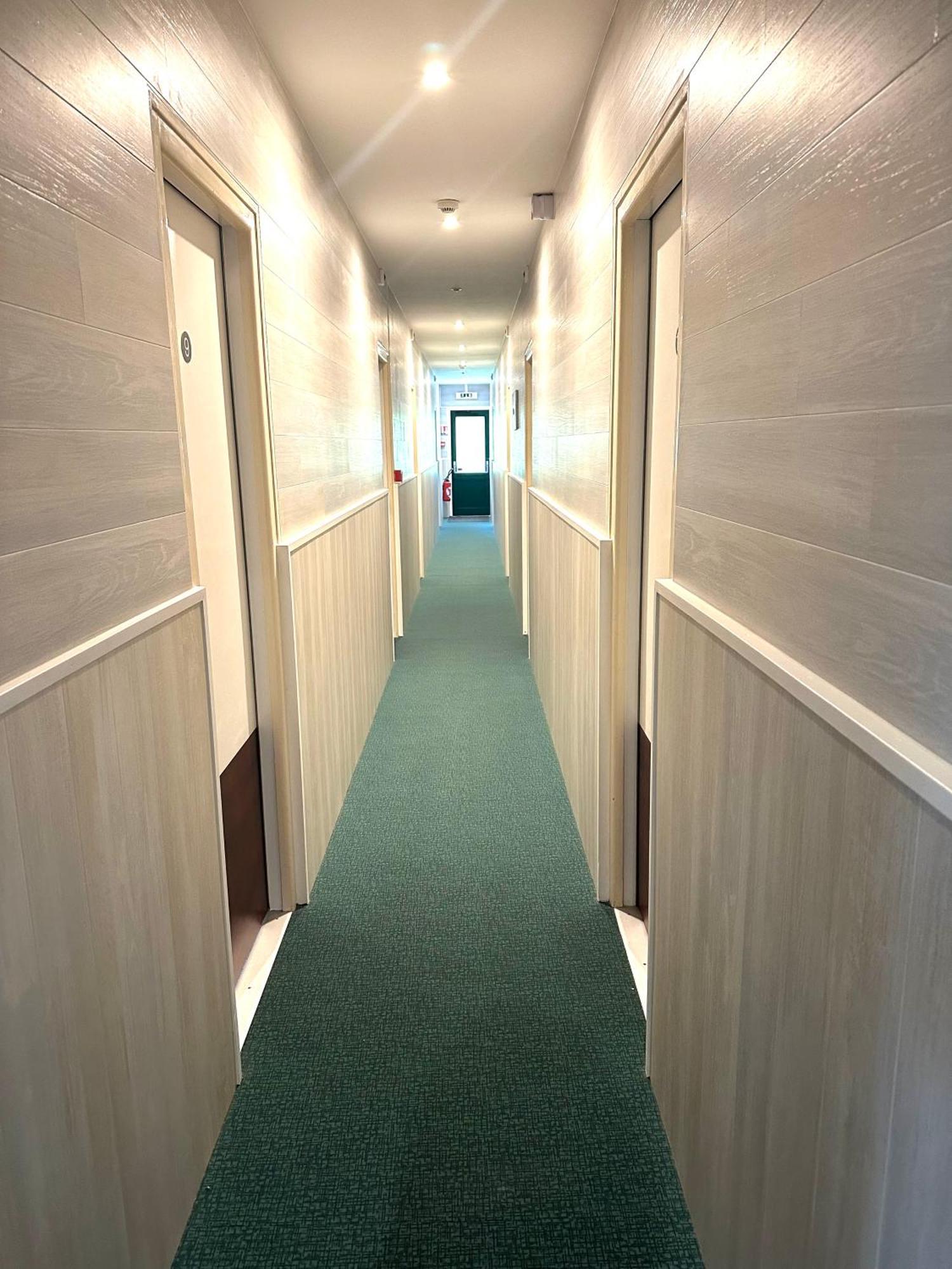 Hotel Roc Land Les Portes du Coglais Esterno foto